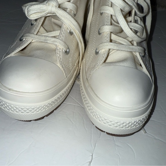Converse White Heeled Boots - Picture 7 of 11